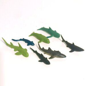 Vintage Lot Of 7 Miniature Whales & Sharks Plastic Figures Marine Life 2.5”